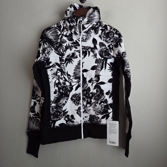 Lululemon Calm & Cozy Jacket size 10 NWT - Picture 7 of 12